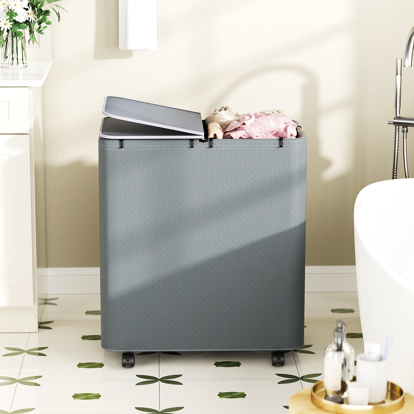 Delamu 150 liter laundry basket with wheels